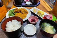 平日ランチ：カキフライ定食